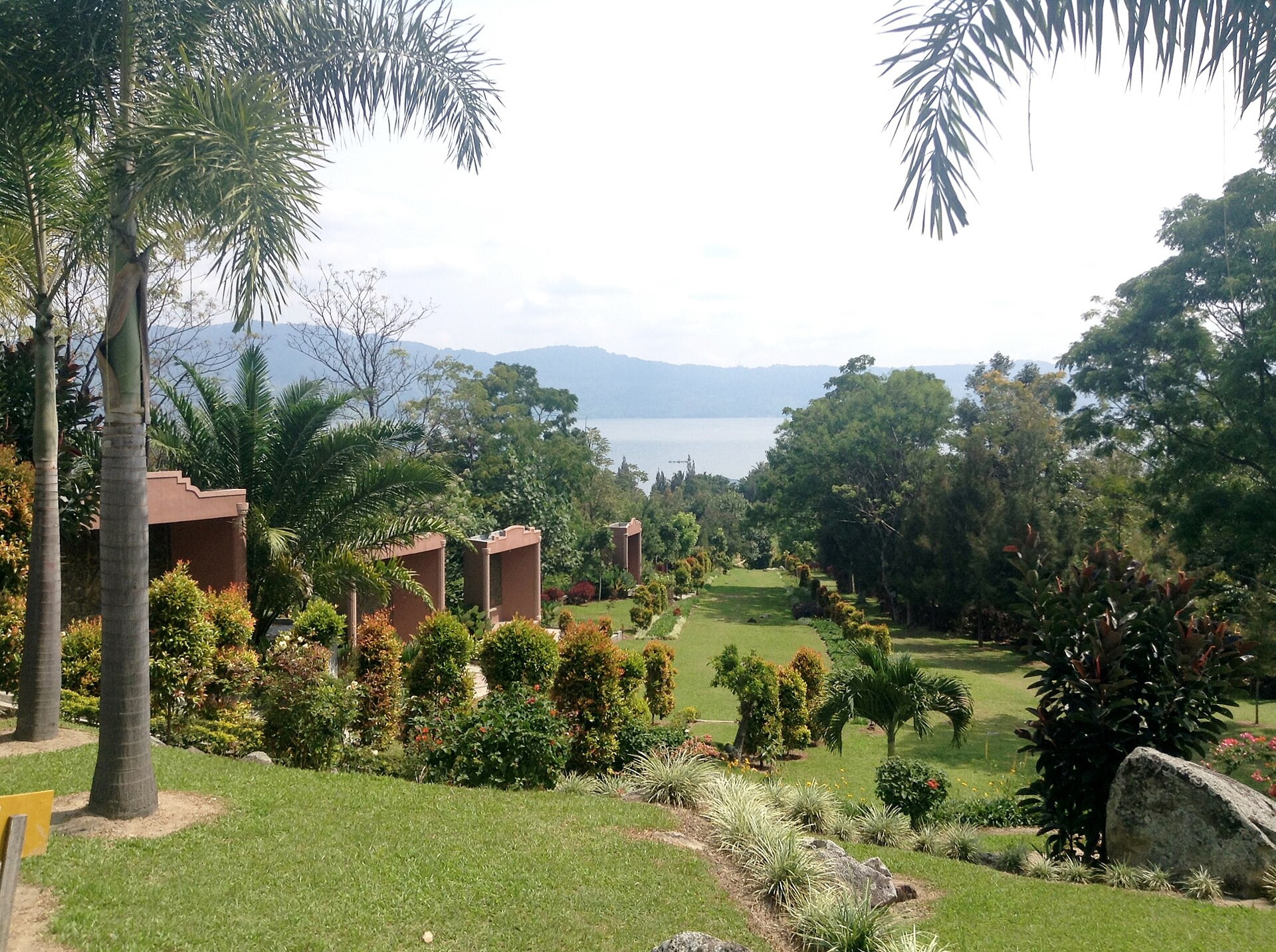 Grand Tour Sumatera Utara 5D4N